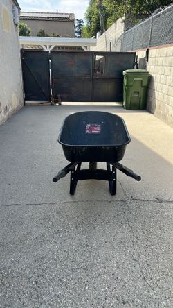 Husky 6 cu. ft. Heavy-Duty Poly Wheelbarrow - Flat-Free Tire