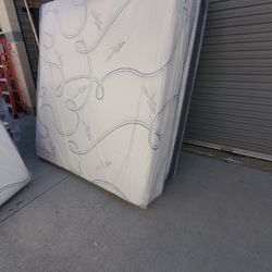 Queen Mattress Memory Foam