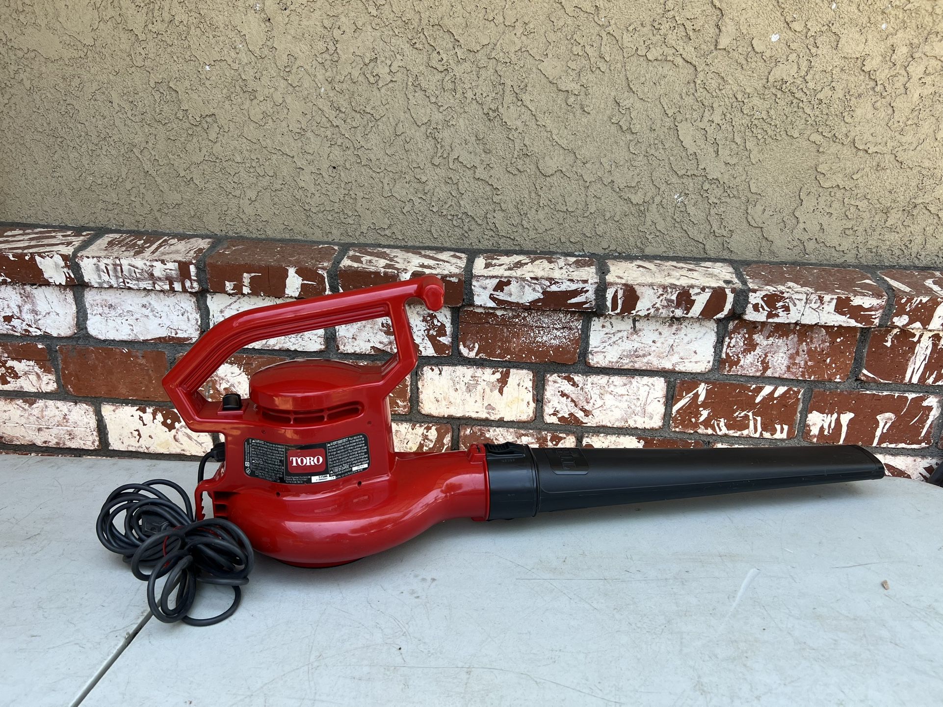 Toro Model 51586 Leaf Blower In Good Working Order