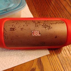 JBL charge 2 wireless Bluetooth speaker (Red)