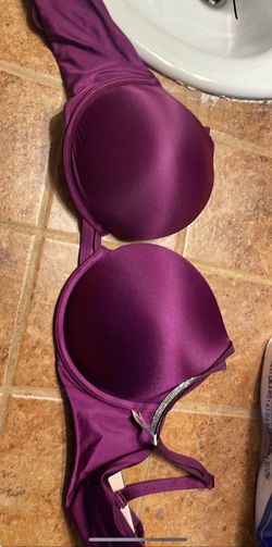 VERY SEXY Bombshell Add-2-Cups Chain Shine Strap Lace Push-Up Bra for Sale  in Salem, OR - OfferUp