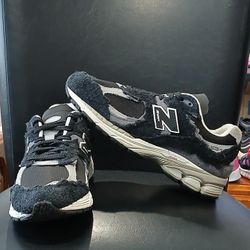 New Balance 2002R Protection Pack. Black/Grey. Men Size 7.