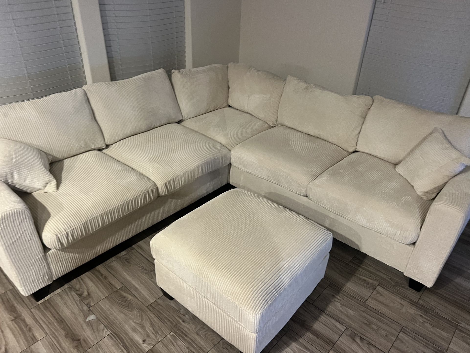 New Corduroy Sectional. Off White / Beige. 99” X 99”. Free Delivery!