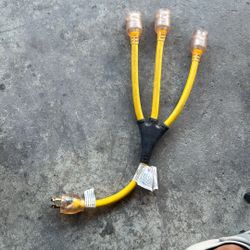 Three outlets cord
