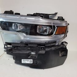 2019 - 22 - DODGE RAM 1500 - LEFT- HEADLIGHT 