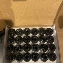 12x1.5 Lug Nuts NEW 24pk
