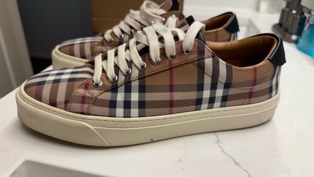 Burberry low tops