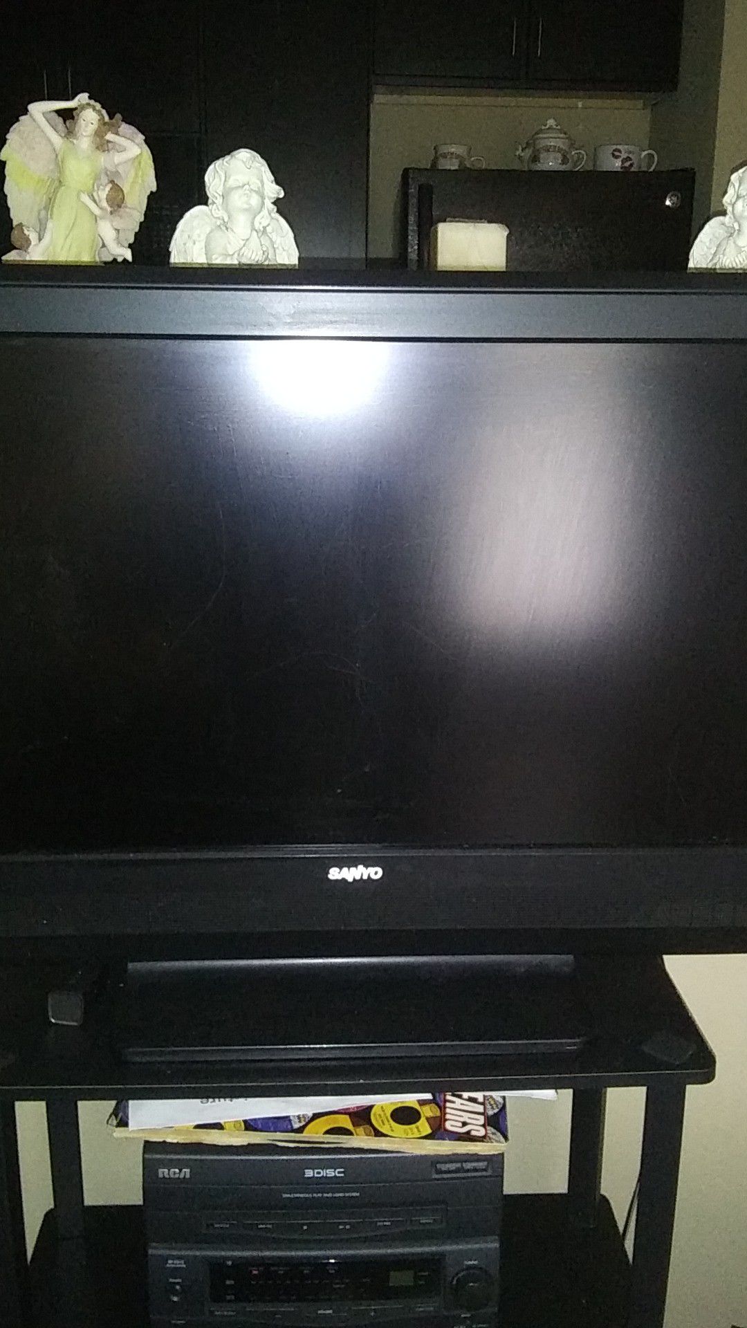 Sanyo 32 inch flat screen tv