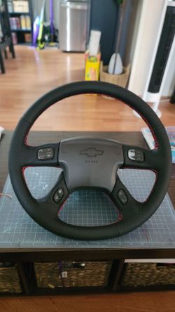 03 to 07 Silverado Steering wheel With new Wrap