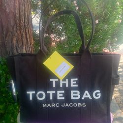 Marc Jacobs The Tote Bag