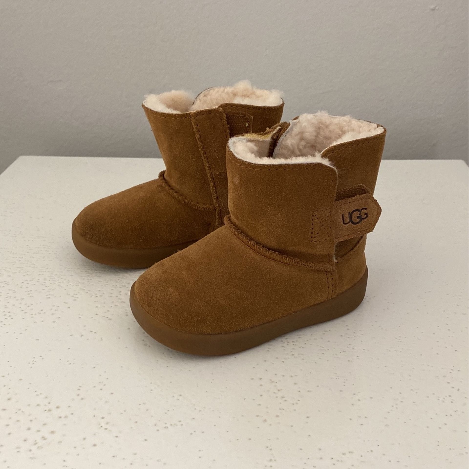 Baby Ugg’s - Size 4/5 Almost New