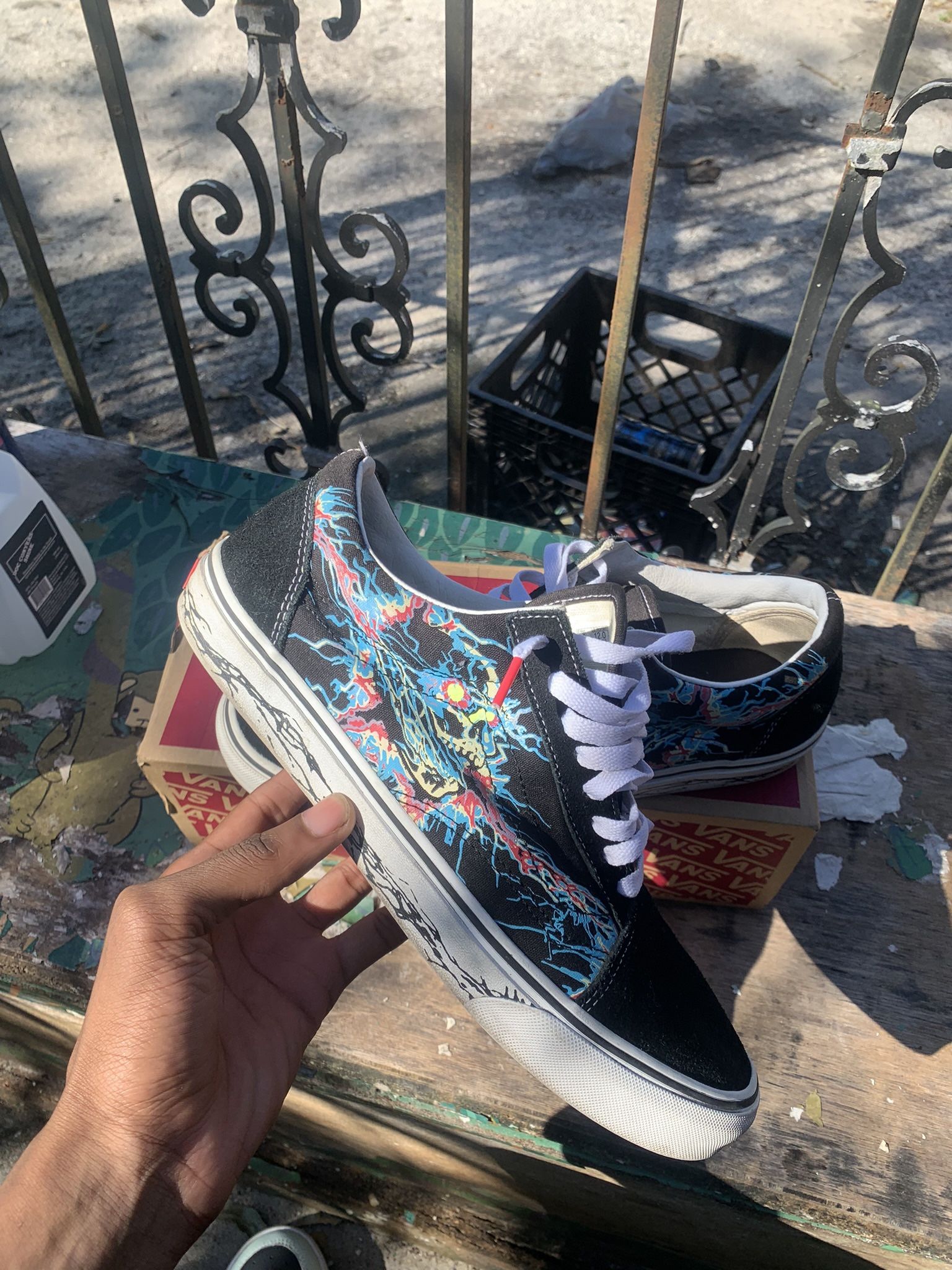 Vans Glow In The dark Skull Size 10.5 Good Condition