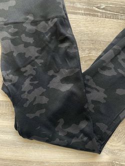 New Spanx Seamless Camo Cropped Leggings Size Medium Nylon for Sale in  Duncanville, TX - OfferUp