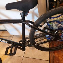 Vendo Esta Vicicleta Bien Cuidado Casi Nuevo Rodada 24