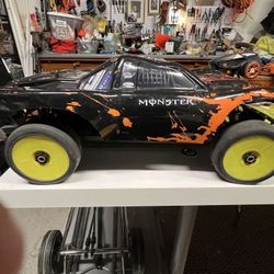 Losi Tenacity 