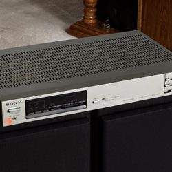 Sony MLV-1100 Slim Stereo Amplifier (Japan, 1984)