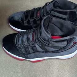Velvet Bread Jordan 11s