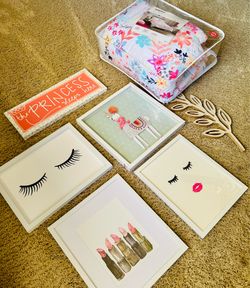 Girls bedroom bedding/decor