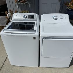 Fairly New GE Washer And Electric Dryer In Excellent Condition 