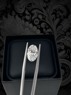 Oval shape lab-grown Certified Diamond 💎