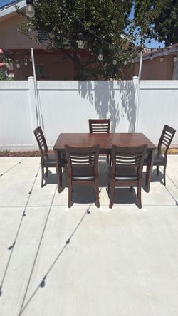 Kitchen table