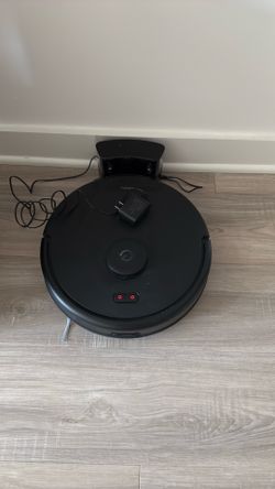 Self propelled vacuum