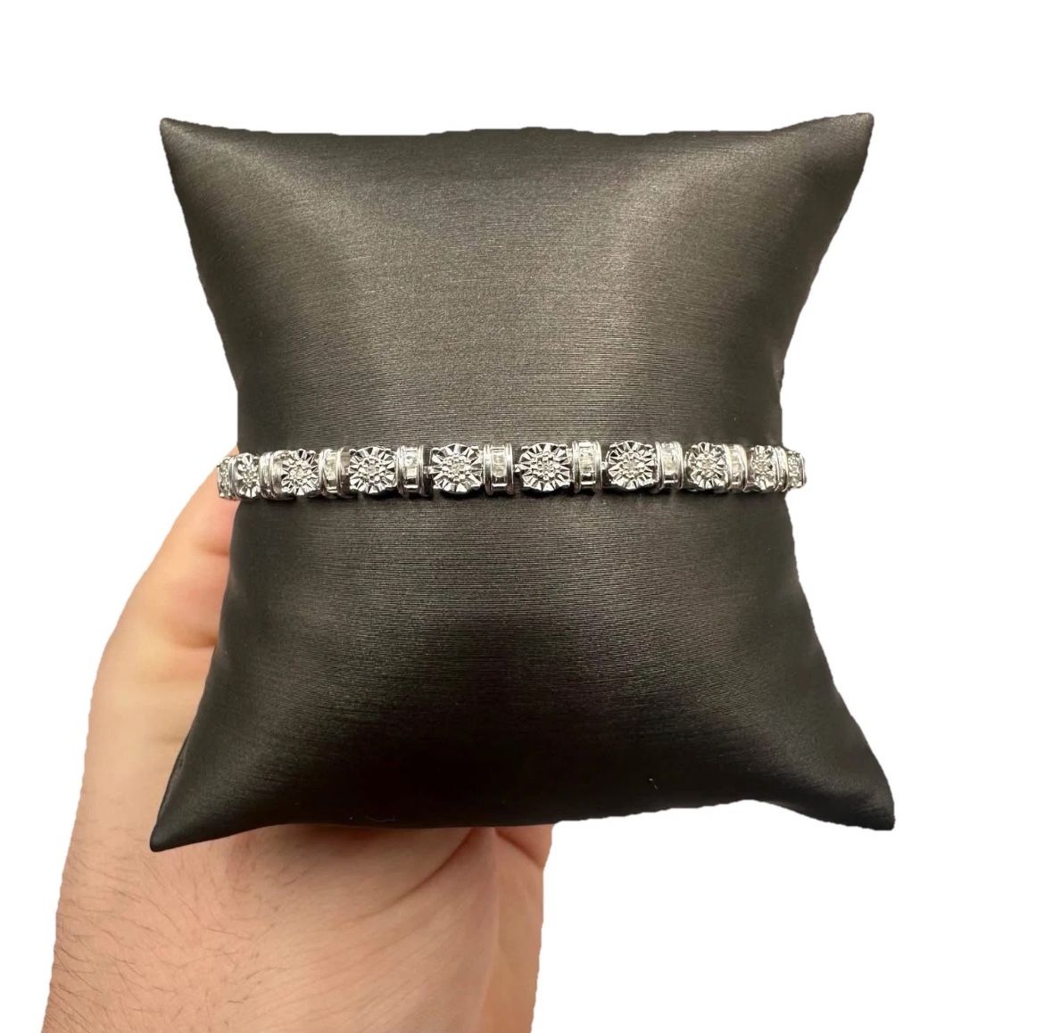 7.5 Inch .25 Carat Natural Diamond Bracelet In Silver