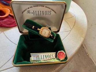 Illinois Women's Wristwatch. 10K Gold Filled. New old Stock.