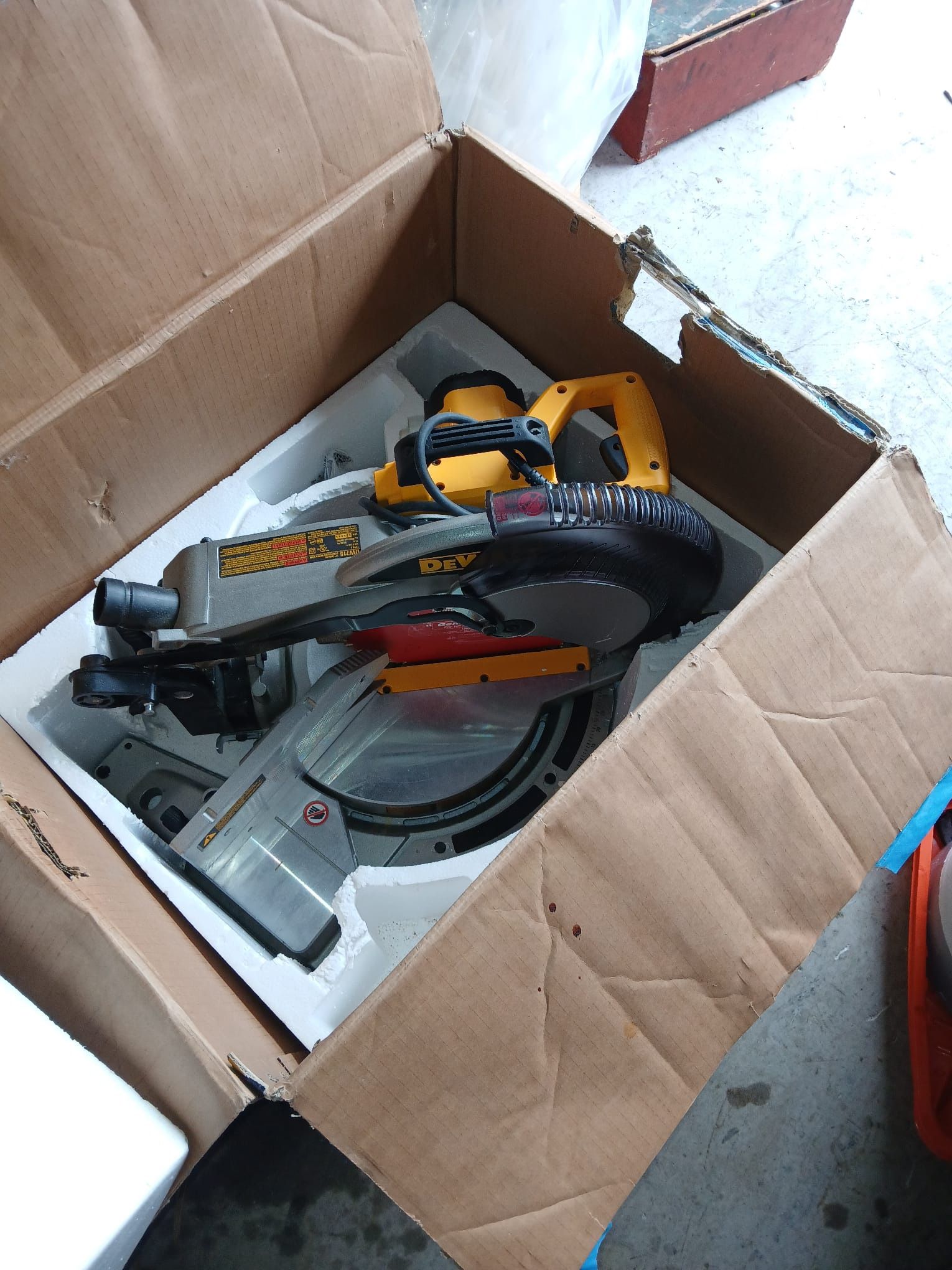 Dewalt