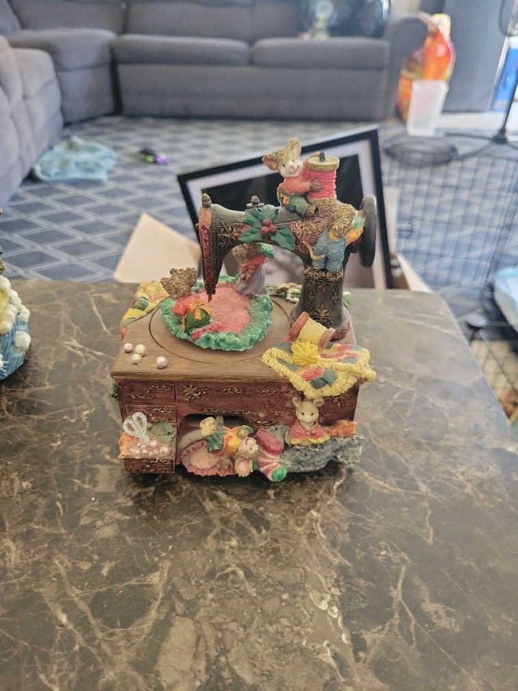Wind Up Mice Music Box