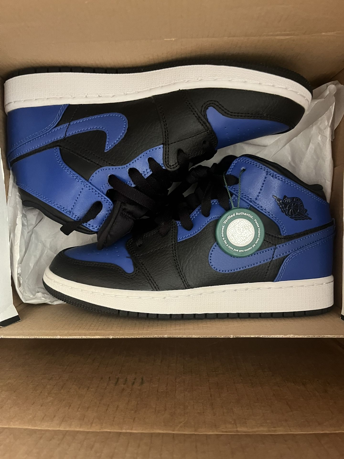 Boys Shoes Size 5.5y