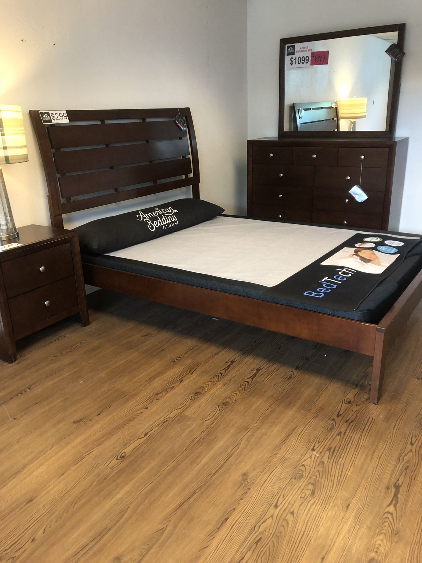 4 piece bedroom set 40$ down