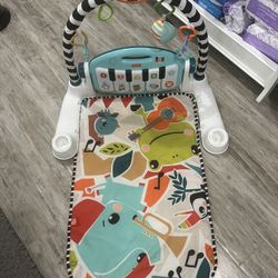 Fisher Price Glow And Grow Kick And Play Gym 