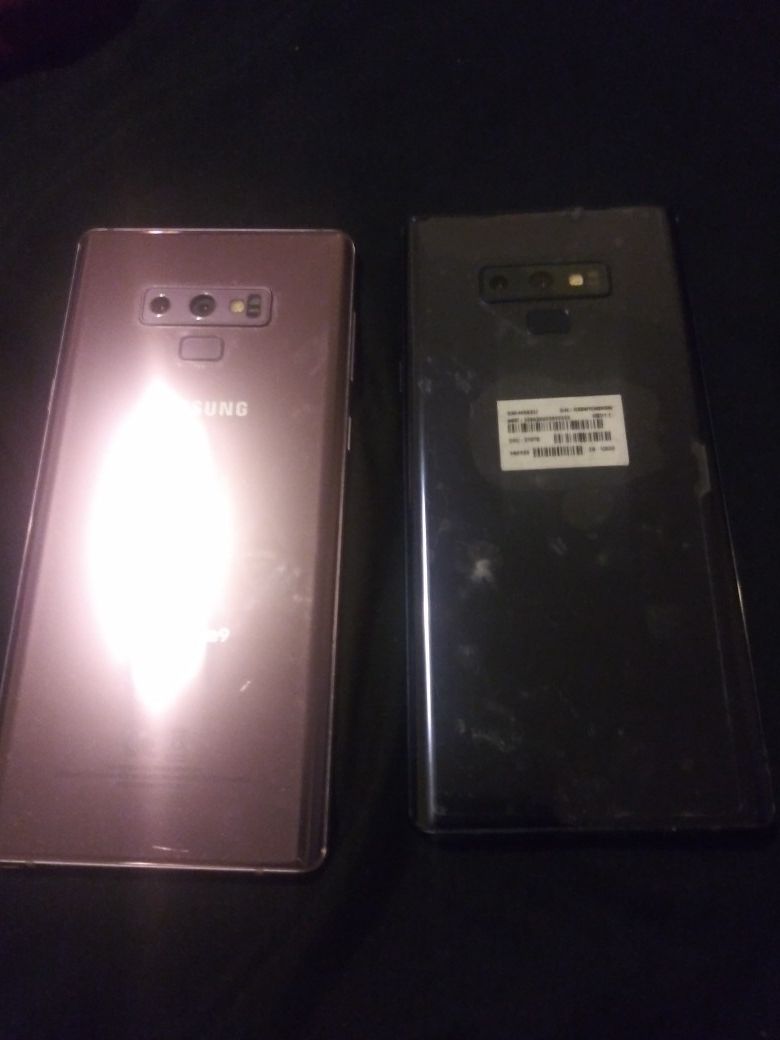 Galaxy note 9 good as new only one month use 1,600 for the two of them