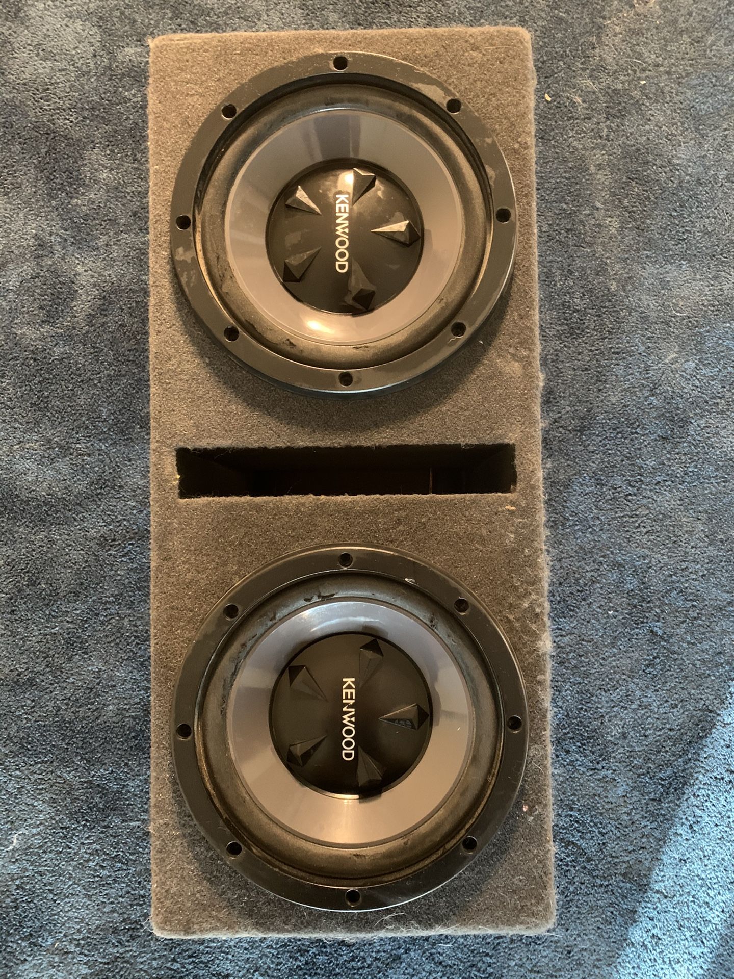 Kenwood 12in Dual Subwoofer w/400w amplifier