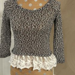Eyeshadow Women’s Size XS Black White Knit Cropped Top Lace Trim 3/4 Sleeves 