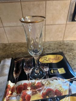 Royale 24K Gold Rim Champagne Flutes Set of 4