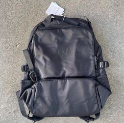 Lululemon new crew bag