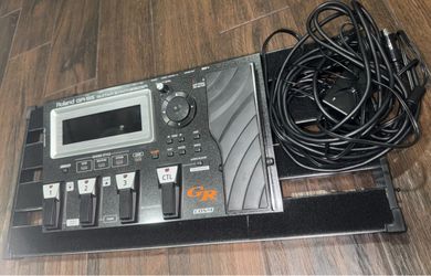 Roland GR-55 Guitar Synthesizer