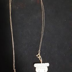 14KT GOLD CHAIN AND CHICAGO BULLS CHAMPIONSHIP CHARM