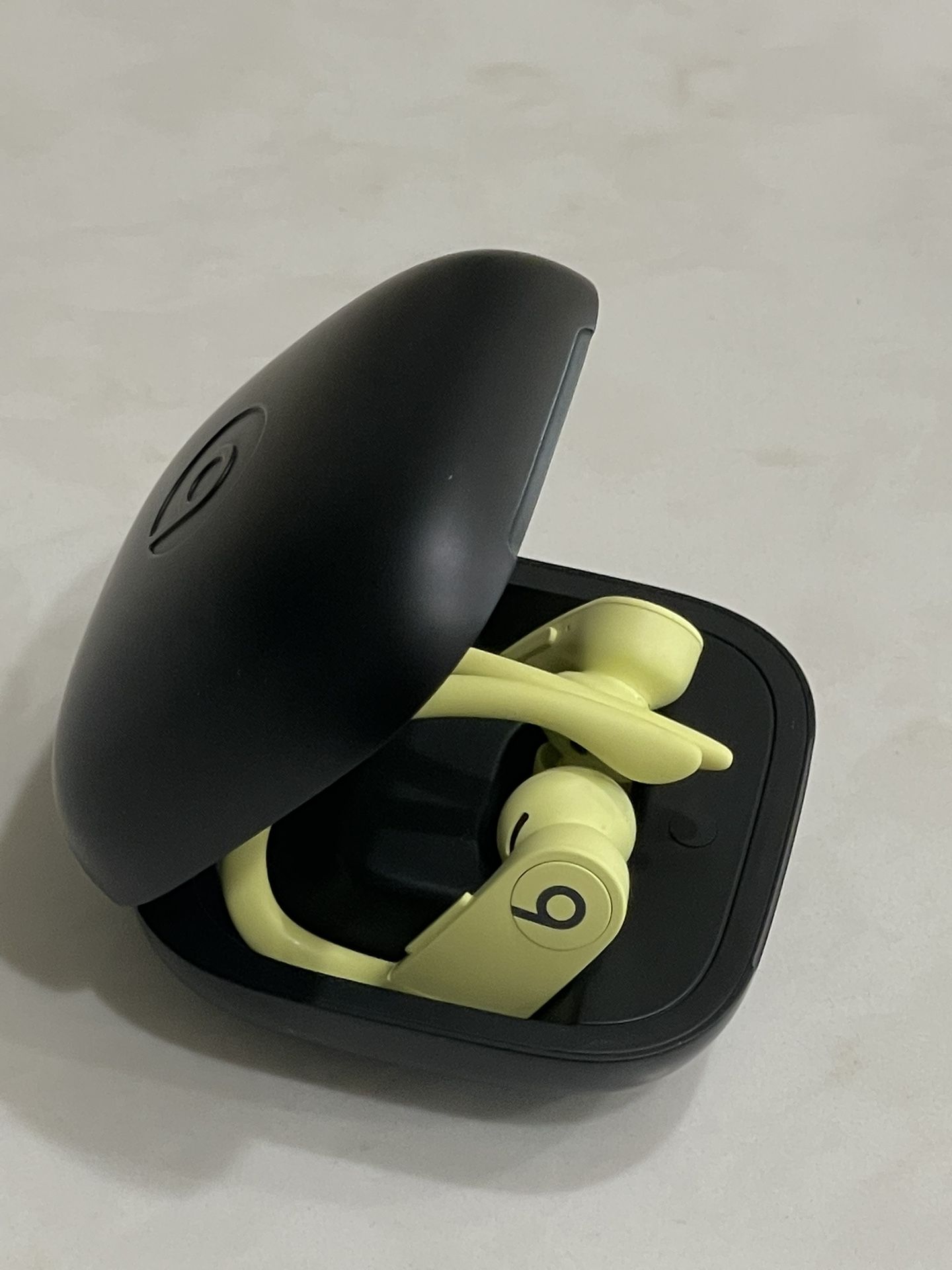 Power Beats Pro2  Headphones