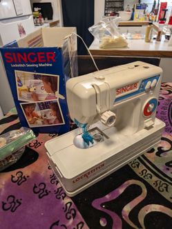 Kids singer sewing machine