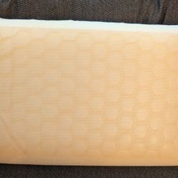 Cooling Gel Memory Foam Sleeping Pillow
