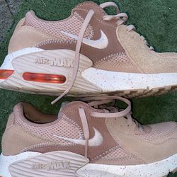 SHOES NIKES AIR MAX GREAT CONDITION