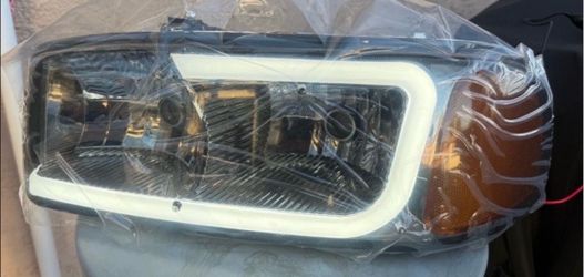 99-06 GMC Sierra Yukon Smoke Amber Reflector LED Strip Headlights Parking Lights