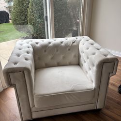 White premium couch’s