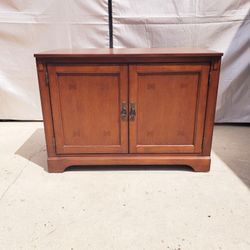 Bar Cabinet  / Buffet Cabinet  / TV Stand