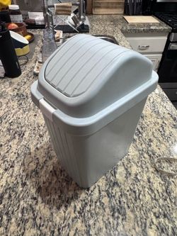 Small Gray Swing-Top Trash Can – 10” x 7” x 14”