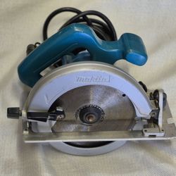 Makita 5740NB Electric Saw