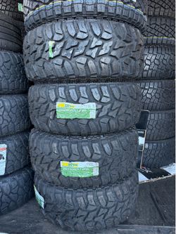 🚨🚨vendo set de llantas Lt 33x12.50 17 TBB tires M/T